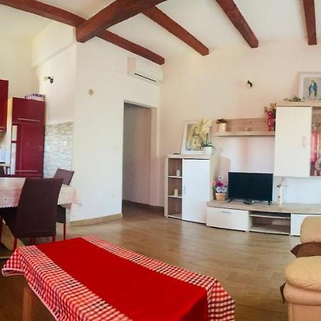 Apartmani Janja Starigrad Paklenica Eksteriør bilde