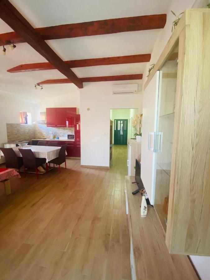 Apartmani Janja Starigrad Paklenica Eksteriør bilde